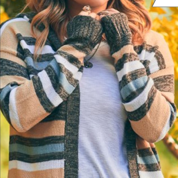 NWT Cardigan - Picture 5 of 5